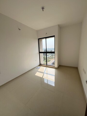 Room in 2 BHK Apartment at Lodha Palava Downtown, Dombivli East – for Rent