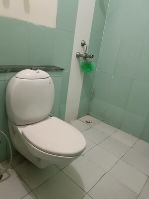 Master Bedroom in 3.5 BHK Apartment at Jaypee Greens Kosmos, Sector 134 – for Rent