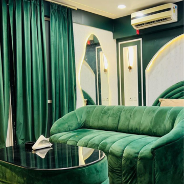 Bedroom in  Pg at Vineet Khand – for Rent