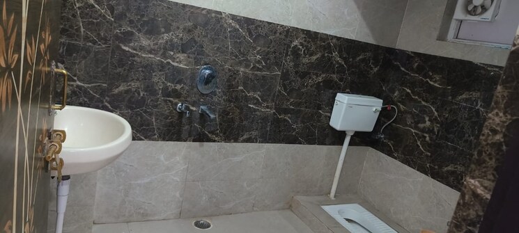 Bathroom, gomti nagar 2 Bedroom 1250 Sq.Ft. Builder Floor In Gomti Nagar Lucknow 9705642