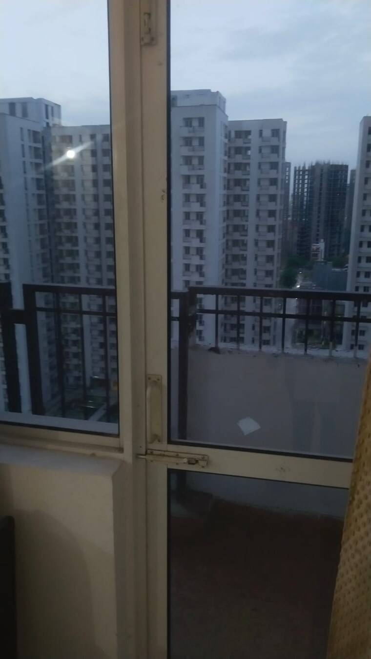 Bathroom, jaypee-greens-krescent-homes 3.5 Bedroom 1980 Sq.Ft. Apartment In Sector 129 Noida 9705647