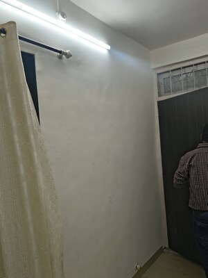 Room in 1 BHK Apartment at Kurla East – for Rent