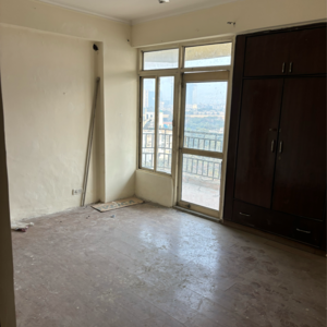 Room in 3.5 BHK Apartment at Gardenia Grace, Sector 61 – for Sale