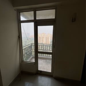 Room in 3.5 BHK Apartment at Gardenia Grace, Sector 61 – for Sale