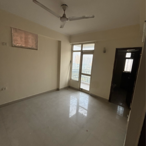 Room in 3.5 BHK Apartment at Gardenia Grace, Sector 61 – for Sale