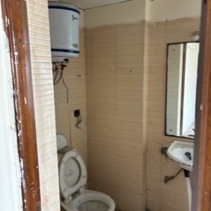 Bathroom in 3.5 BHK Apartment at Gardenia Grace, Sector 61 – for Sale