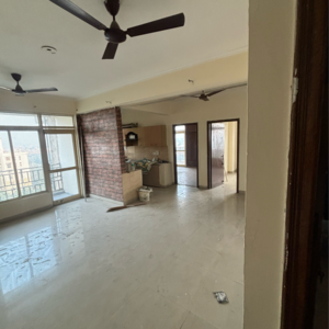 Room in 3.5 BHK Apartment at Gardenia Grace, Sector 61 – for Sale
