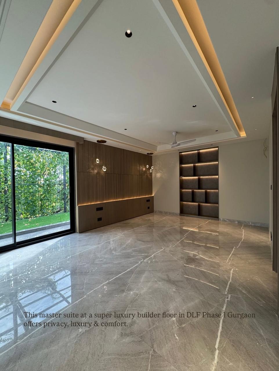 4 BHK + Servant Room 400 Sq.Yd. Builder Floor in DLF City Phase IV