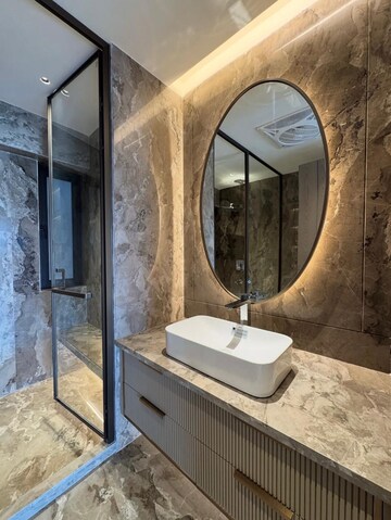 Bathroom in 4 BHK Builder Floor at DLF City Phase IV, Dlf Phase iv – for Sale