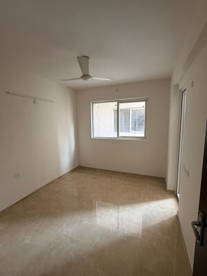 Room in 3 BHK Apartment at Signature Global Park 4 and 5, Sohna Sector 36 – for Rent