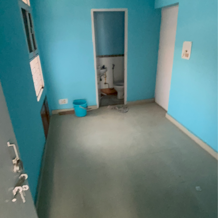 Room, shatabdi-rail-vihar 2.5 Bedroom 1200 Sq.Ft. Apartment In Wazidpur Noida 9705672