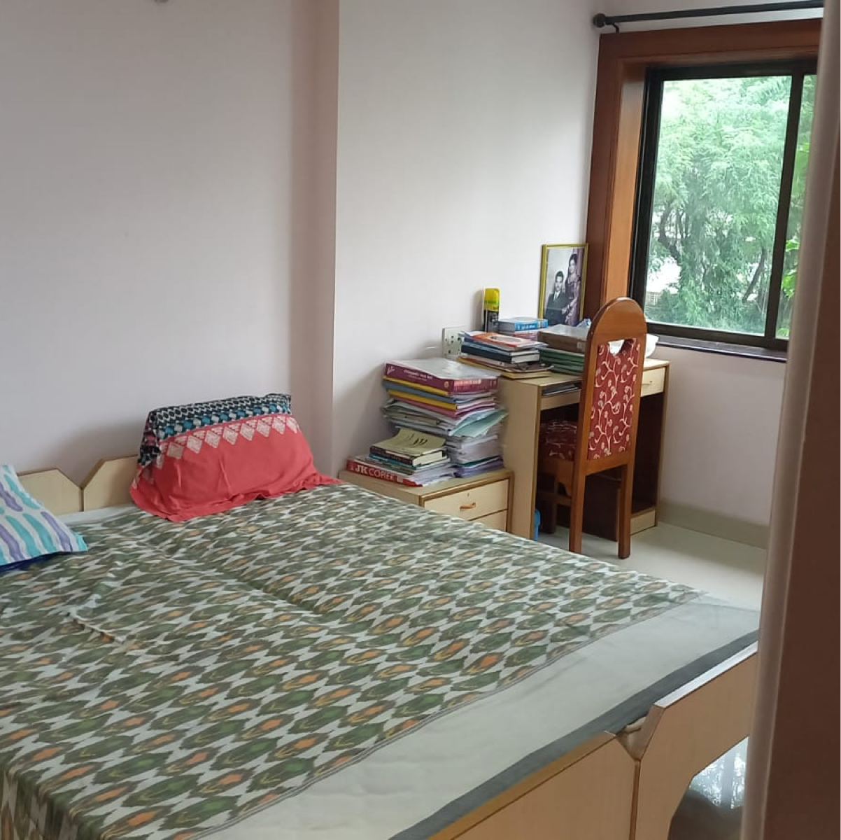 2 BHK Apartment For Rent in Seaside Apartments CHS