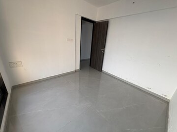 Room in 2 BHK Apartment at Dn Nagar – for Rent