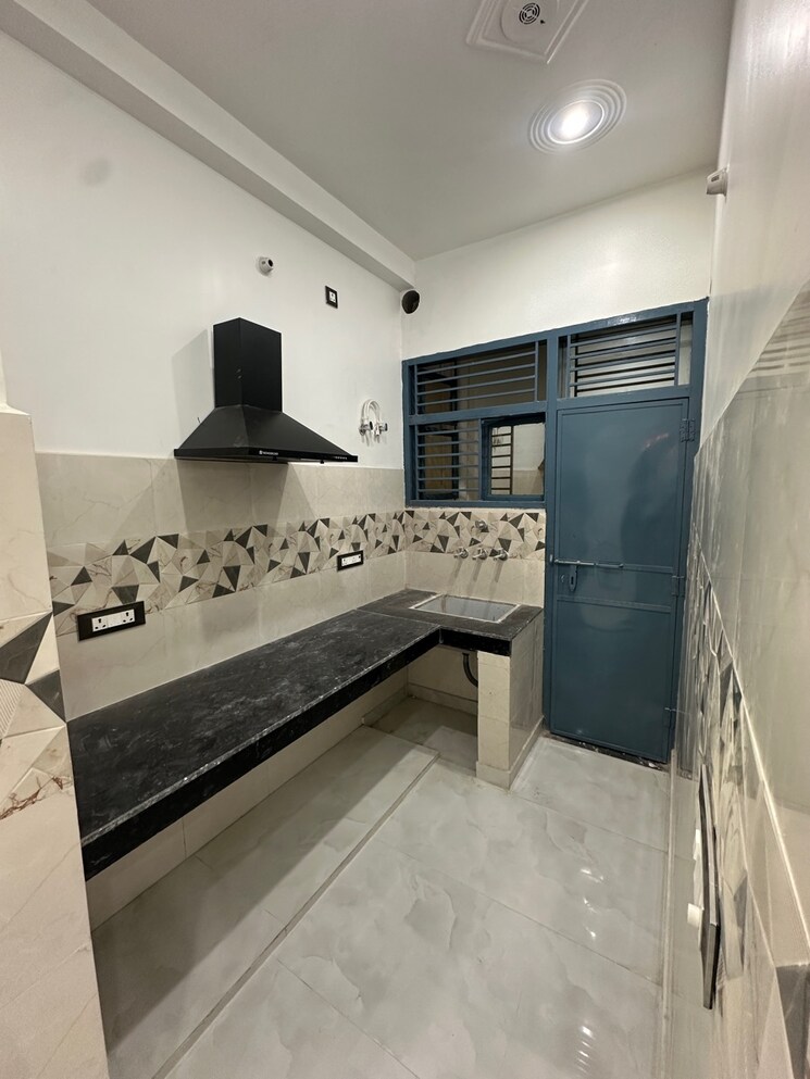 Kitchen, jai vihar 2 Bedroom 713 Sq.Ft. Builder Floor In Jai Vihar Delhi 9705680