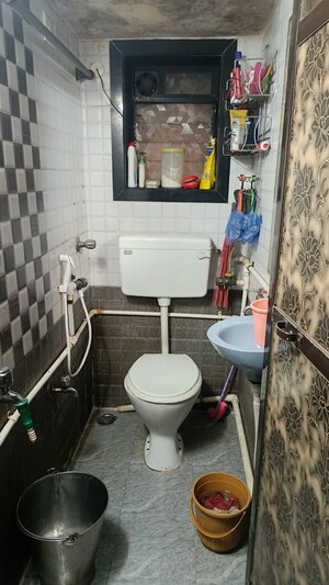 Bathroom in 1 BHK Apartment at Dombivli West – for Rent