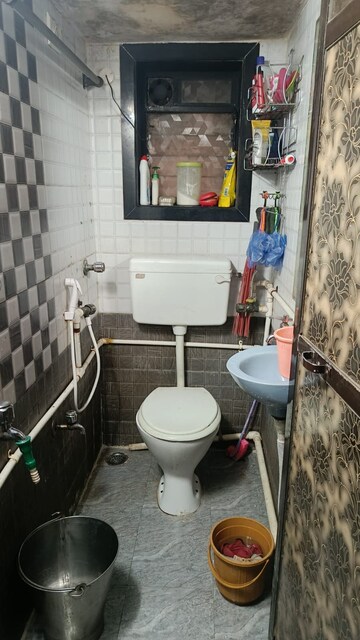 Bathroom in 1 BHK Apartment at Dombivli West – for Rent