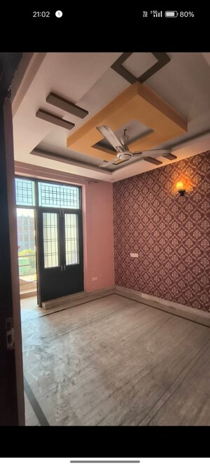 Room in 3 BHK Apartment at Conscient Habitat Residences, Sector 78 – for Sale