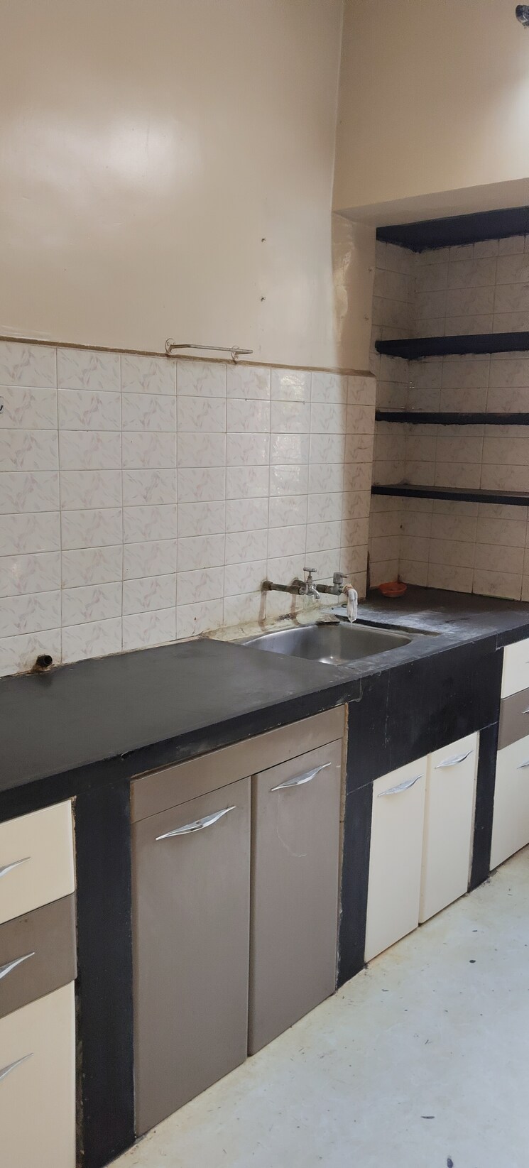 Kitchen, bharat-vihar-erandwane 1 Bedroom 650 Sq.Ft. Apartment In Erandwane Pune 9705727