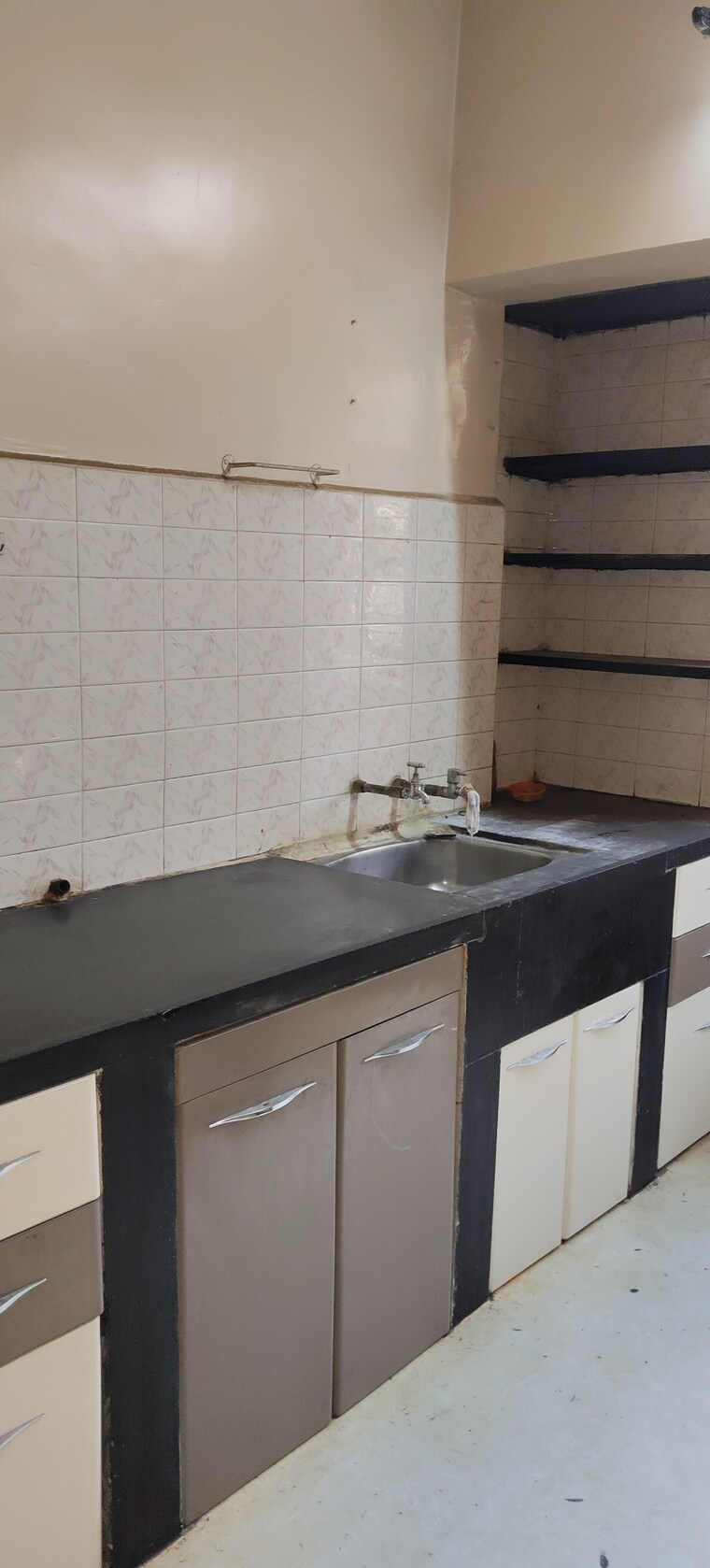 Kitchen, bharat-vihar-erandwane 1 Bedroom 650 Sq.Ft. Apartment In Erandwane Pune 9705727