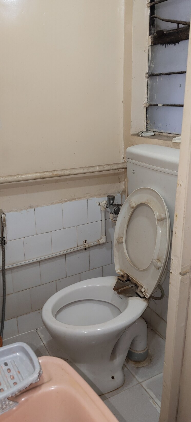 Bathroom, bharat-vihar-erandwane 1 Bedroom 650 Sq.Ft. Apartment In Erandwane Pune 9705727