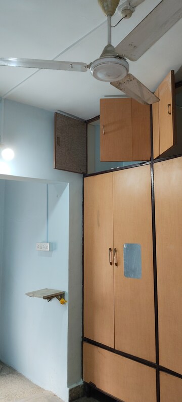 Furnished Amenities in 1 BHK Apartment at bharat vihar Erandwane, Erandwane – for Rent