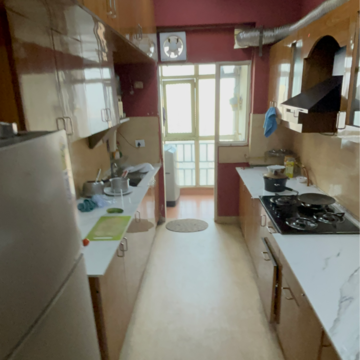 Team Area in 3.5 BHK Apartment at Gardenia Grace, Sector 61 – for Rent