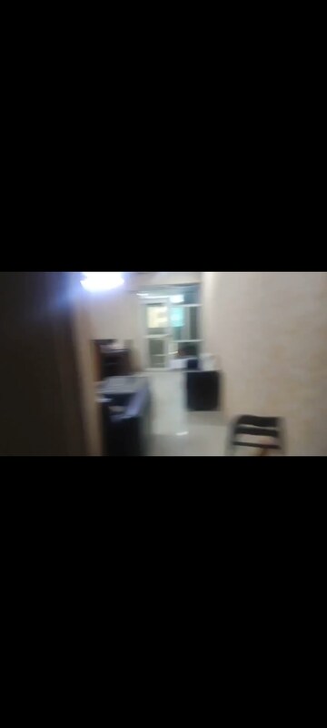 Room in 3 BHK Apartment at Gaur City 2 - 12th Avenue, Sector 16c Greater Noida – for Rent