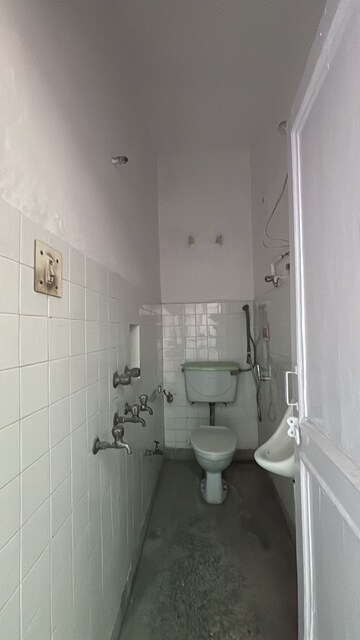 Bathroom in 4 BHK Builder Floor at Safdarjung Enclave – for Rent