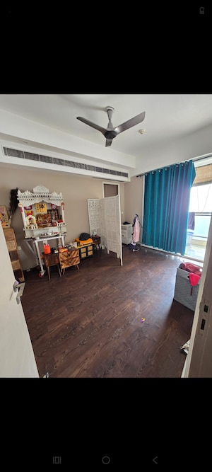 Parking in 3.5 BHK Apartment at Mahagun Mezzaria, Sector 78 – for Rent