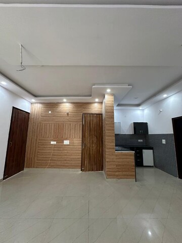 Room in 2 BHK Apartment at Sector 115 – for Sale