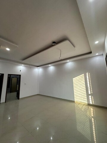 Room in 2 BHK Apartment at Sector 115 – for Sale