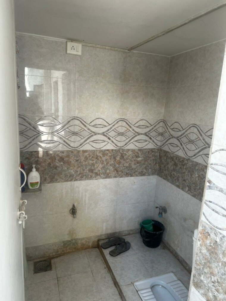 Bathroom, chanakyapuri 2 Bedroom 1000 Sq.Ft. Builder Floor In Chanakyapuri Ahmedabad 9705733