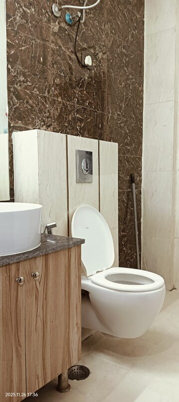 Bathroom in 3 BHK Builder Floor at Ardee City, Sector 52 – for Rent