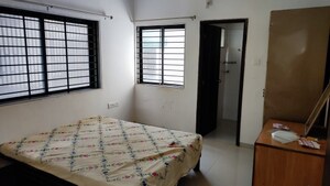 Room in 4 BHK Villa at Thaltej – for Rent