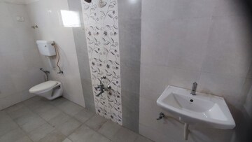 Bathroom in 4 BHK Villa at Thaltej – for Rent