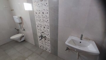 Bathroom in 4 BHK Villa at Thaltej – for Rent