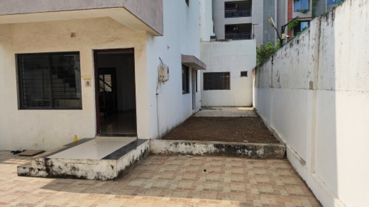 undefined, thaltej 4 Bedroom 2500 Sq.Ft. Villa In Thaltej Ahmedabad 9705743