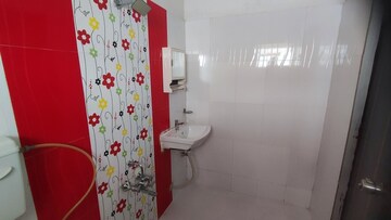 Bathroom in 4 BHK Villa at Thaltej – for Rent