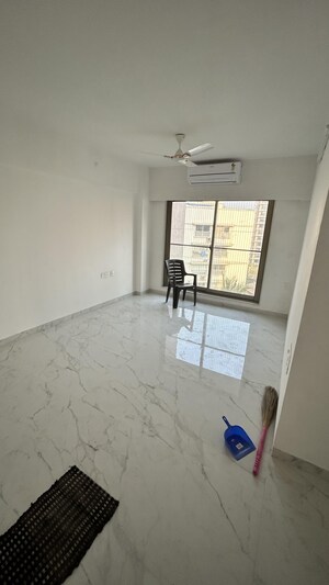 Room in 2 BHK Apartment at Andheri West – for Rent
