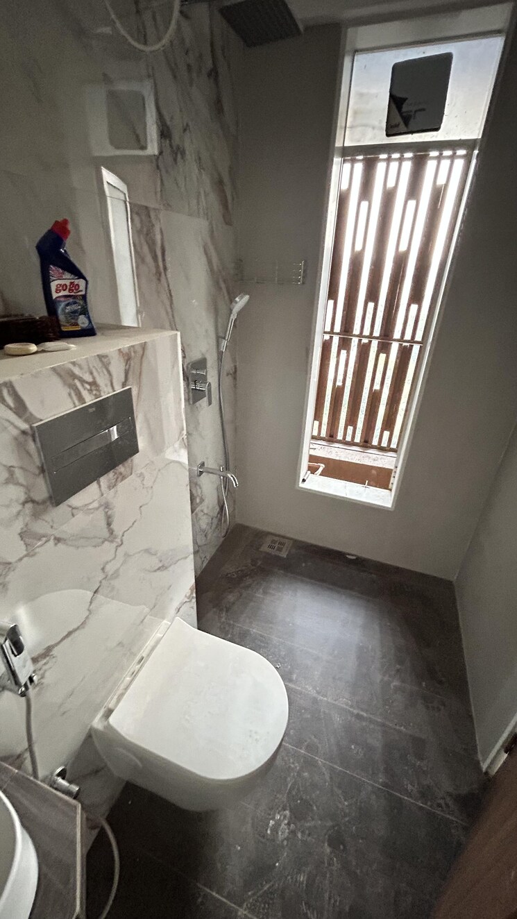 Bathroom, andheri west 2 Bedroom 670 Sq.Ft. Apartment In Andheri West Mumbai 9705750