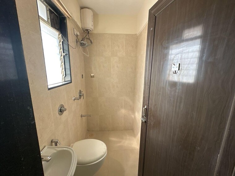 Bathroom, andheri west 3 Bedroom 780 Sq.Ft. Apartment In Andheri West Mumbai 9705761
