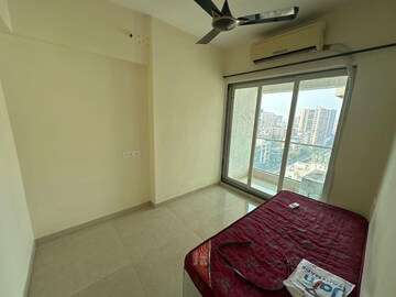 Bedroom in 3 BHK Apartment at Andheri West – for Rent