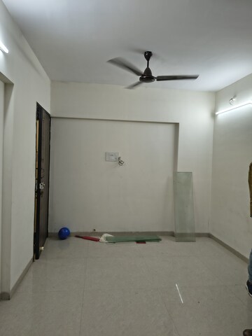 Furnished Amenities in 2 BHK Apartment at Bhoomi Midas, Kurla – for Rent