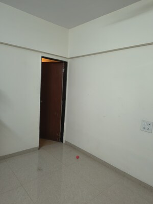 Furnished Amenities in 2 BHK Apartment at Bhoomi Midas, Kurla – for Rent