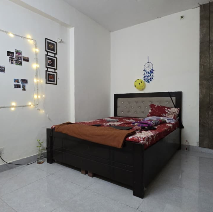 Bedroom, paras-tierea 3 Bedroom 1592 Sq.Ft. Apartment In Sector 137 Noida 9705769