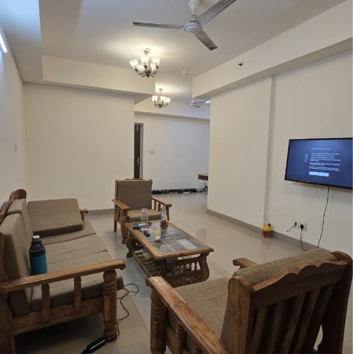3 BHK + Servant Room Apartment For Rent in Paras Tierea