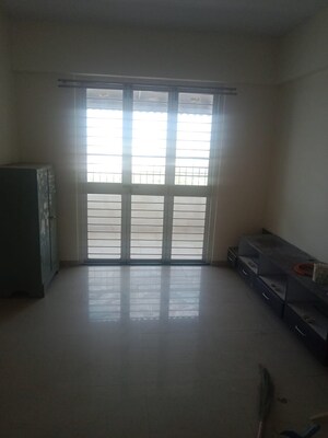 Room in 2 BHK Apartment at Anand Nagar – for Rent