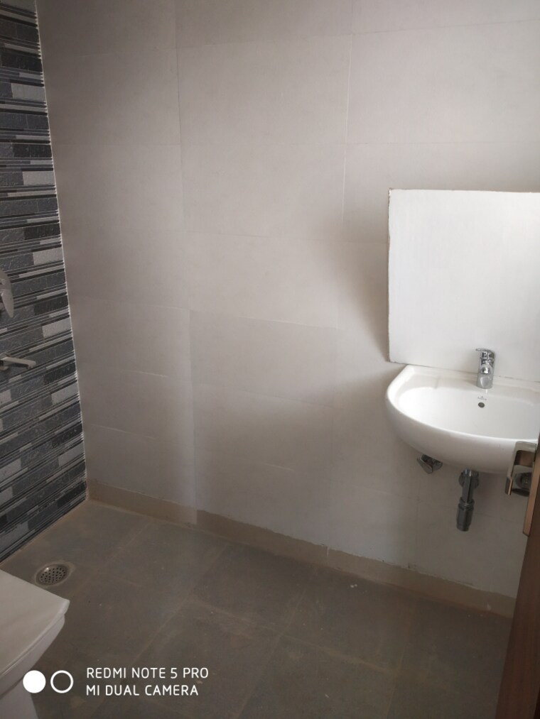 Bathroom, uppal-southend 2 Bedroom 927 Sq.Ft. Builder Floor In Sector 49 Gurgaon 9705774