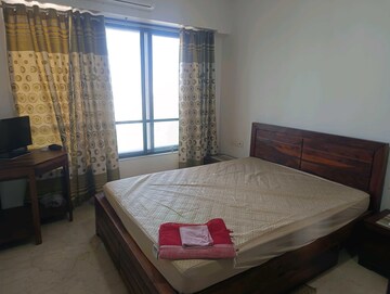 Bedroom in 2 BHK Apartment at Andheri West – for Rent