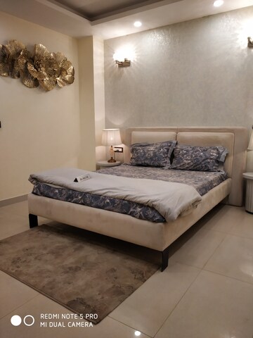 Bedroom in 4 BHK Builder Floor at Unitech Arcadia, South City 2 – for Sale